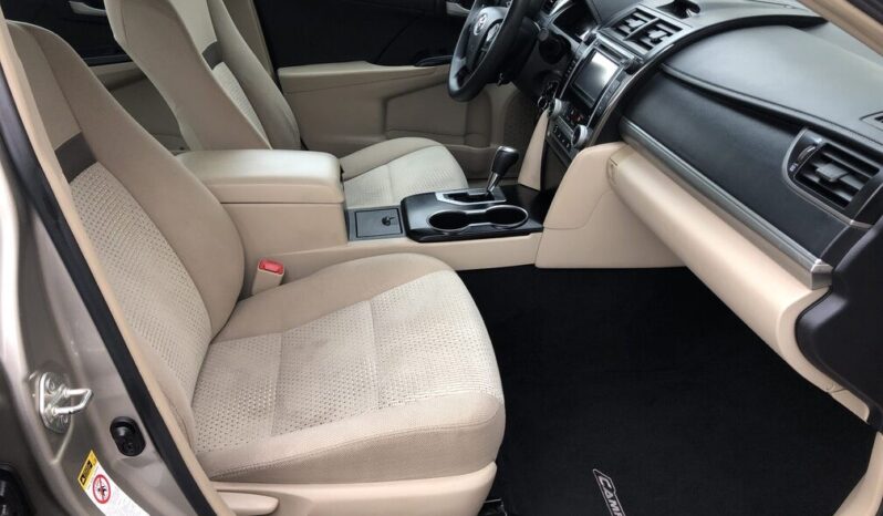 2013 Toyota Camry LE full