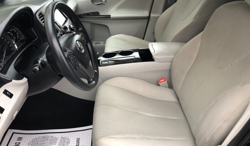 2013 Toyota Venza LE full