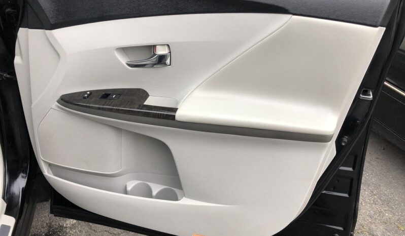 2013 Toyota Venza LE full