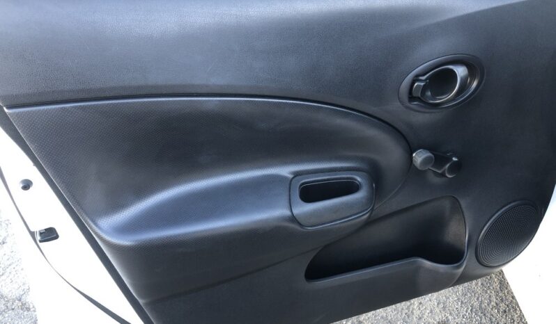 2014 Nissan Versa Note SV full