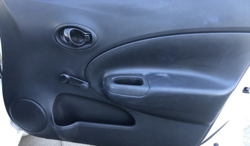 2014 Nissan Versa Note SV full
