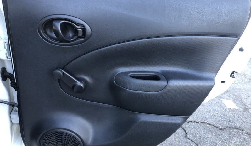 2014 Nissan Versa Note SV full