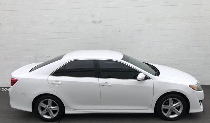 2014 Toyota Camry SE full