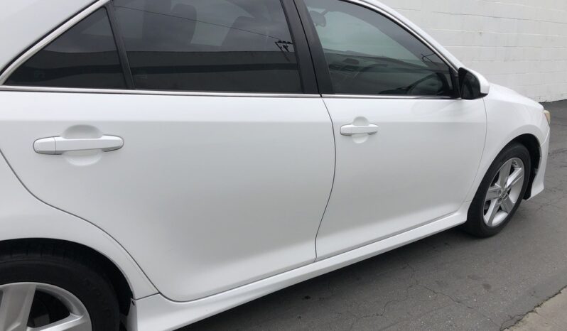 2014 Toyota Camry SE full