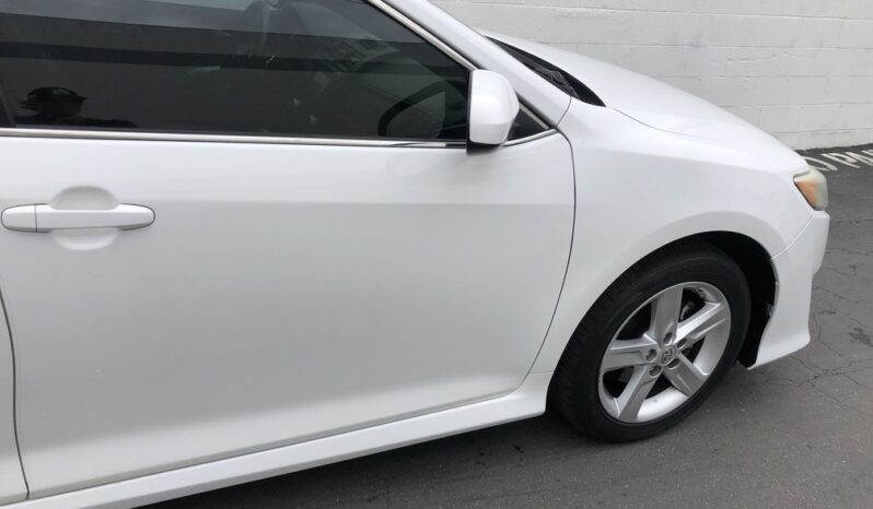 2014 Toyota Camry SE full
