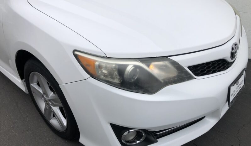 2014 Toyota Camry SE full
