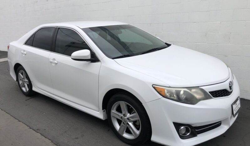 2014 Toyota Camry SE full