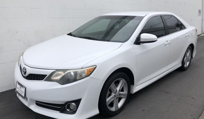 2014 Toyota Camry SE full