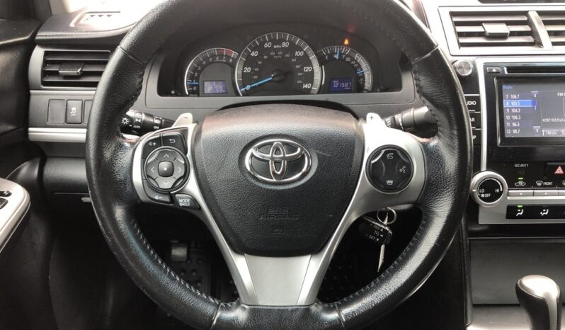 2014 Toyota Camry SE full