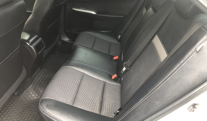 2014 Toyota Camry SE full