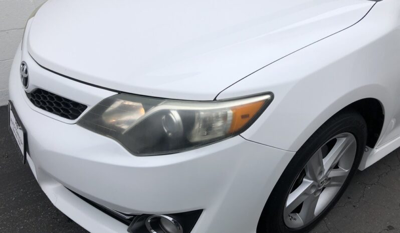 2014 Toyota Camry SE full