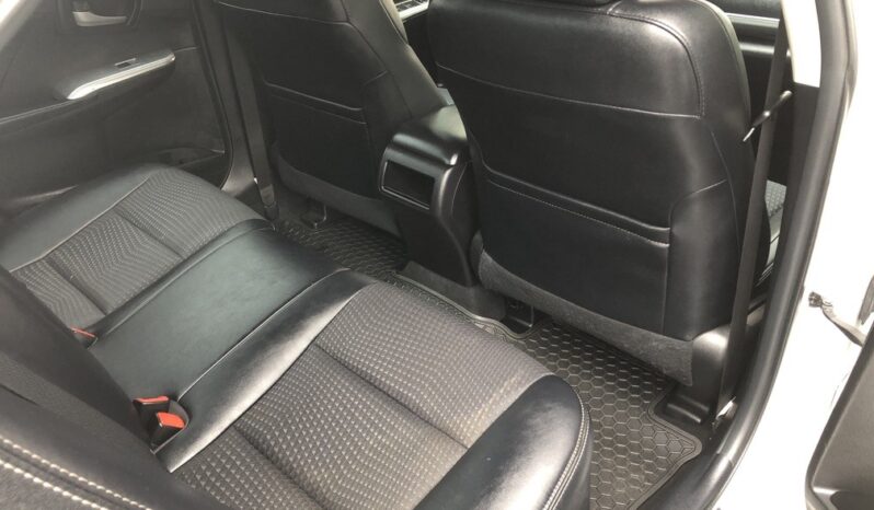 2014 Toyota Camry SE full