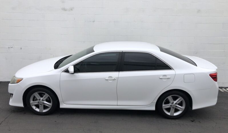 2014 Toyota Camry SE full