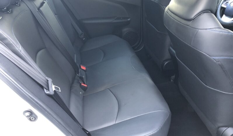 2016 Toyota Prius Four Touring full