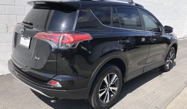 2018 Toyota RAV4 XLE full