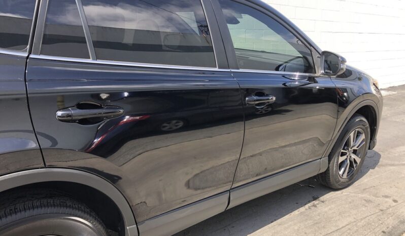 2018 Toyota RAV4 XLE full