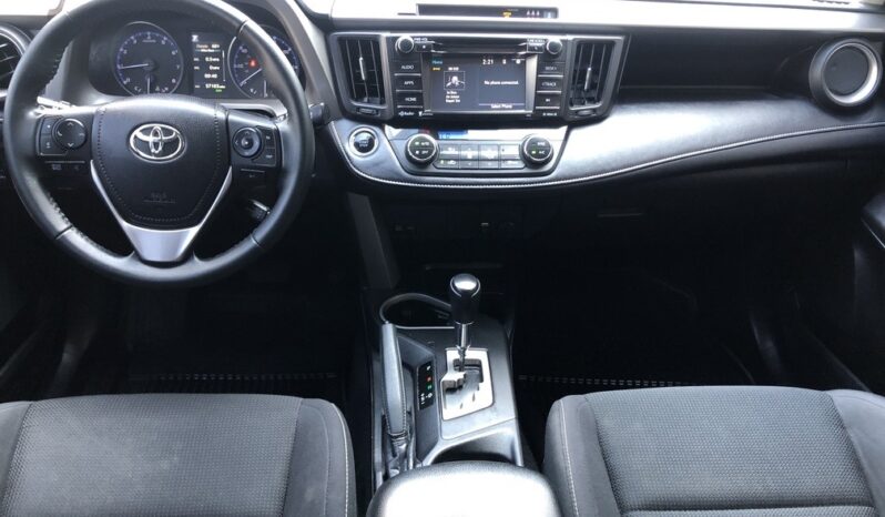 2018 Toyota RAV4 XLE full
