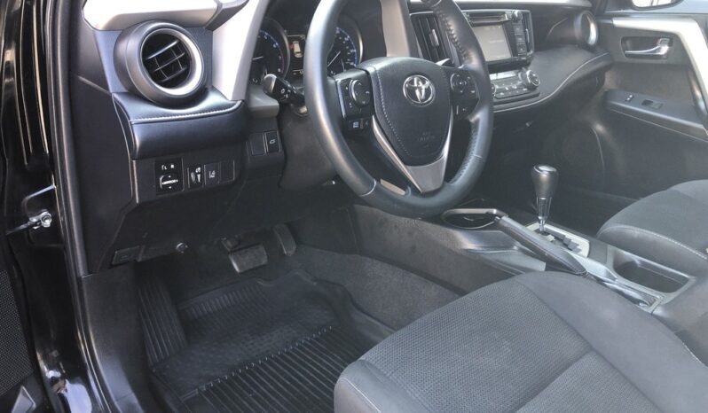 2018 Toyota RAV4 XLE full