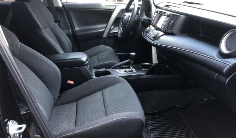 2018 Toyota RAV4 XLE full