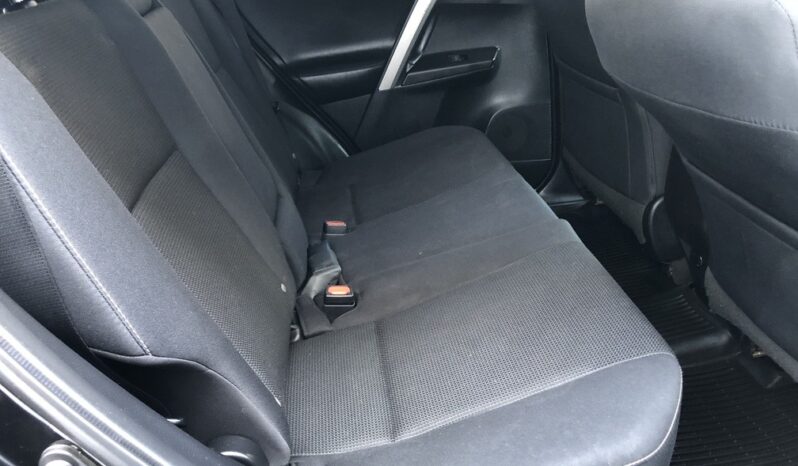 2018 Toyota RAV4 XLE full