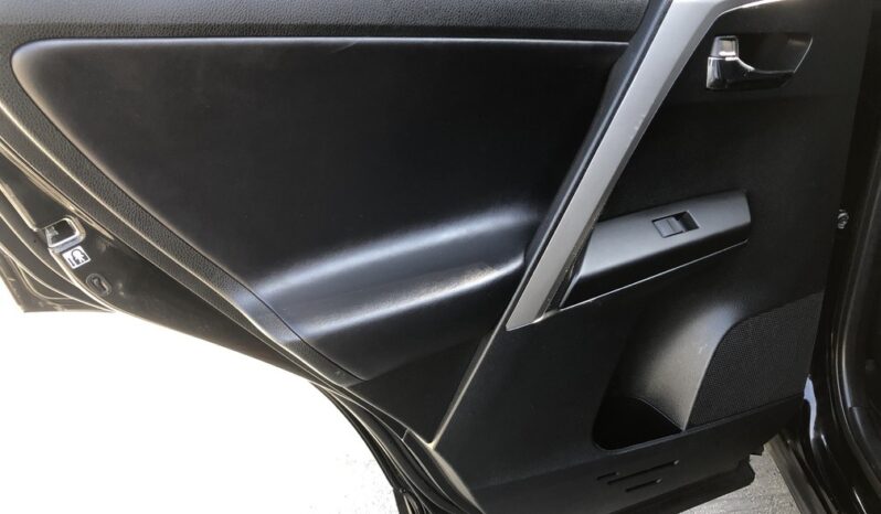 2018 Toyota RAV4 XLE full