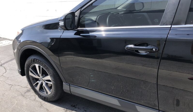 2018 Toyota RAV4 XLE full