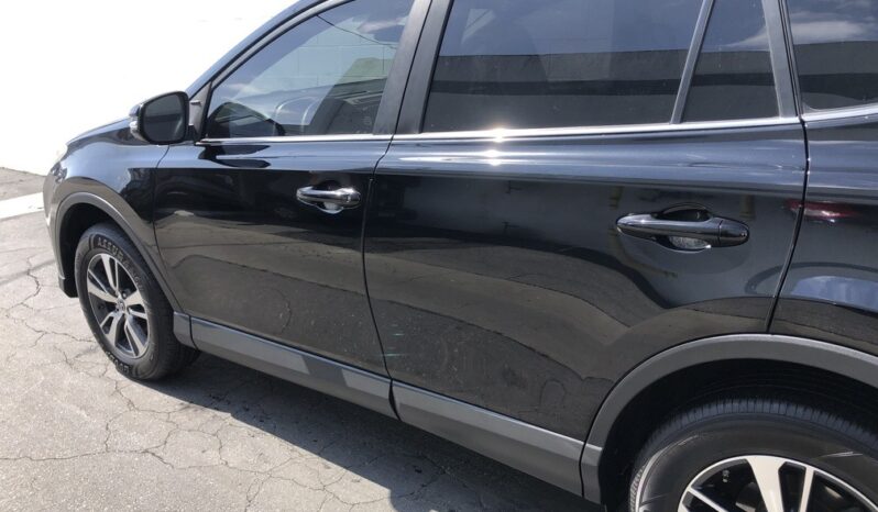 2018 Toyota RAV4 XLE full