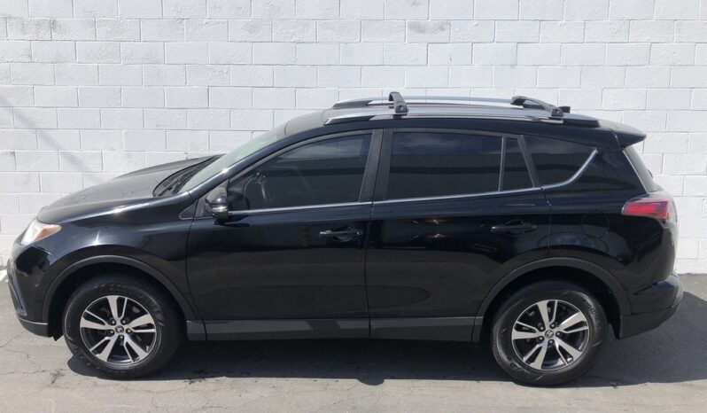 2018 Toyota RAV4 XLE full