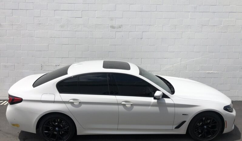 2022 BMW 5-Series 530e full