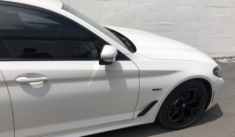 2022 BMW 5-Series 530e full