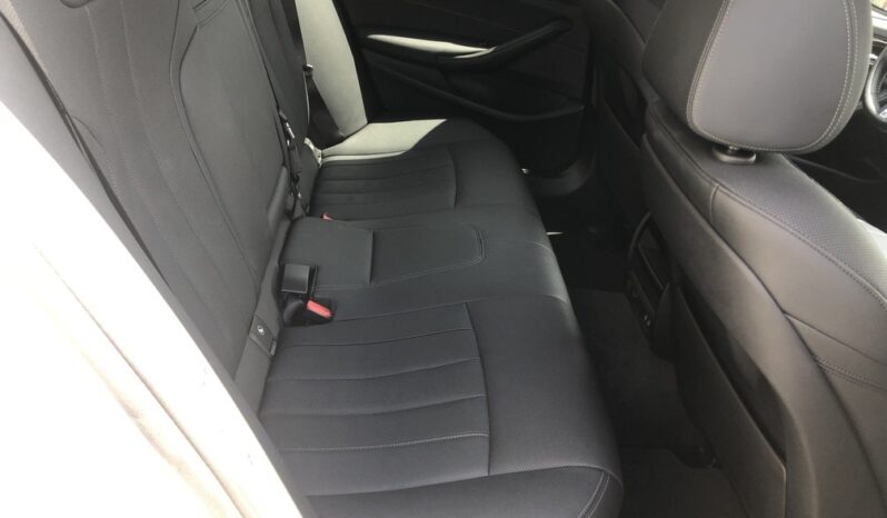 2022 BMW 5-Series 530e full