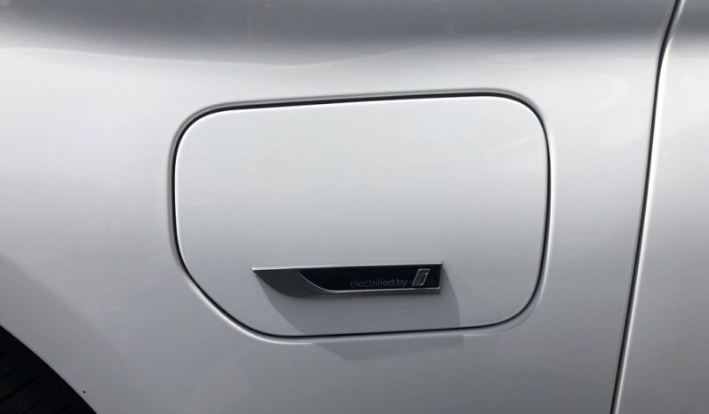 2022 BMW 5-Series 530e full