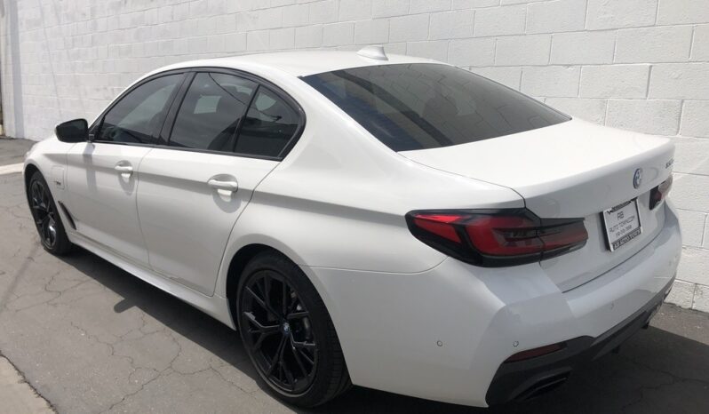 2022 BMW 5-Series 530e full