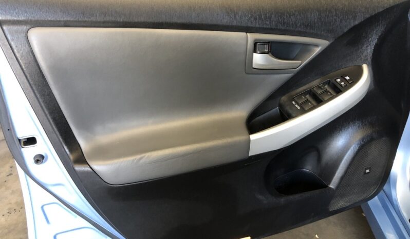 2012 Toyota Prius Plug-in Hybrid Advanced full
