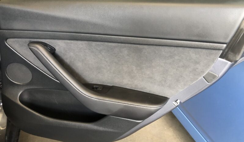 2023 Tesla Model 3 Base full
