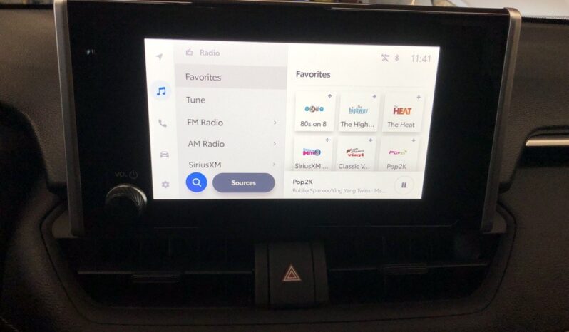 2025 Toyota RAV4 XLE full