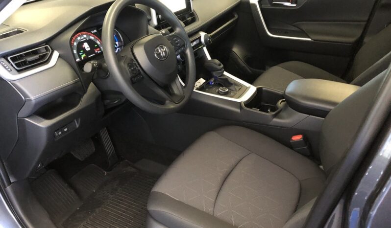 2025 Toyota RAV4 XLE full