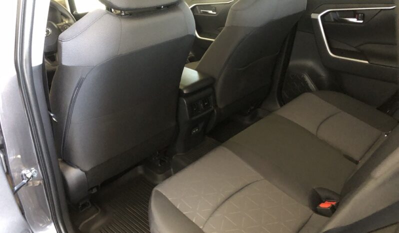 2025 Toyota RAV4 XLE full