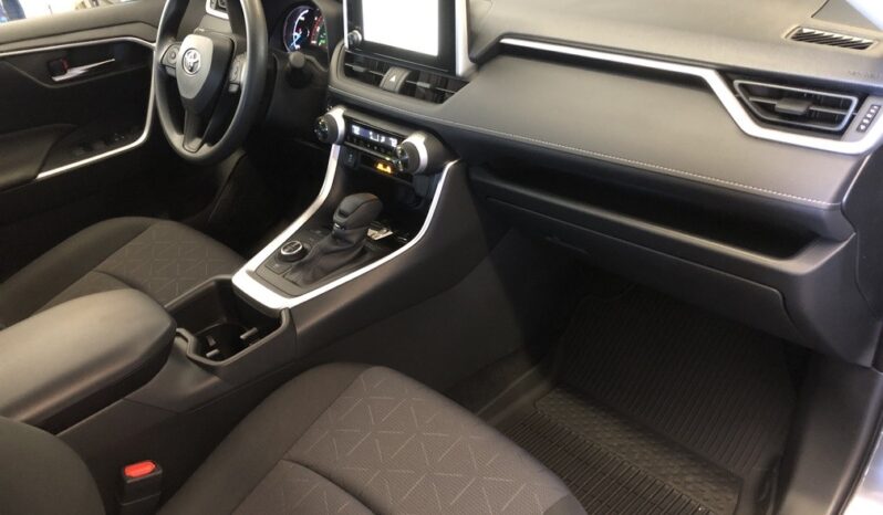 2025 Toyota RAV4 XLE full