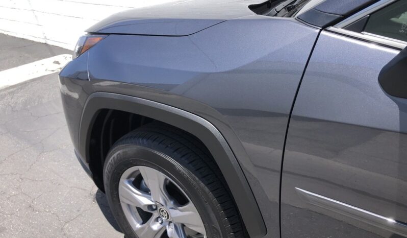 2025 Toyota RAV4 XLE full