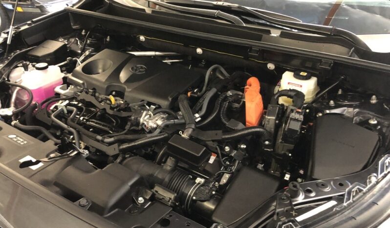 2025 Toyota RAV4 XLE full