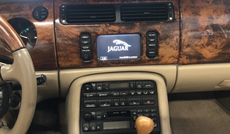 2002 Jaguar XKR Base full