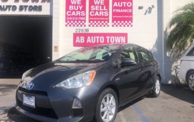 2013 Toyota Prius C Three