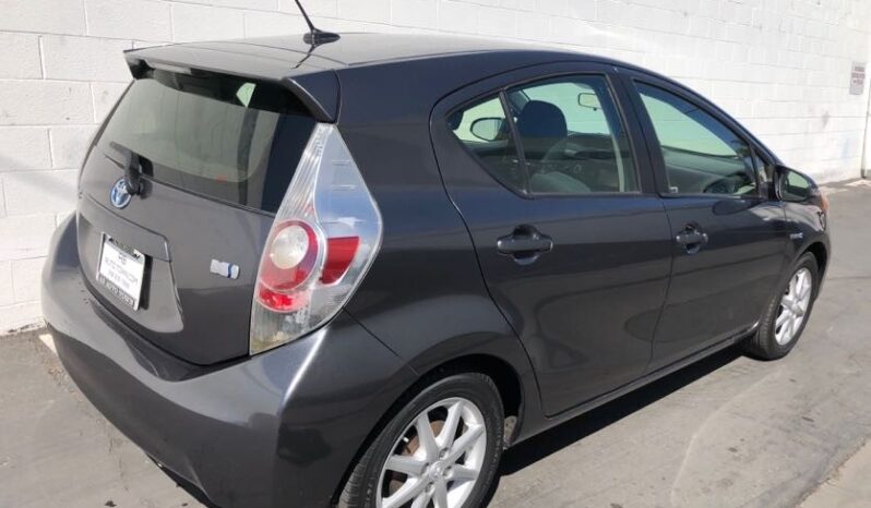 2013 Toyota Prius C Three full