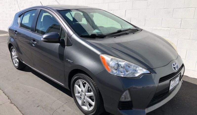 2013 Toyota Prius C Three full