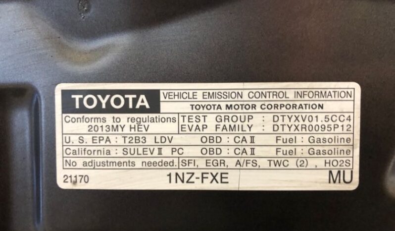 2013 Toyota Prius C Three full