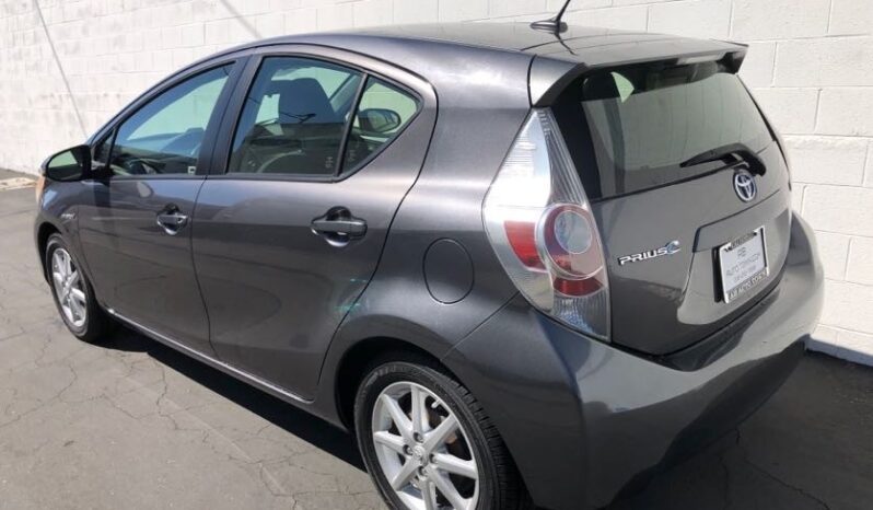 2013 Toyota Prius C Three full