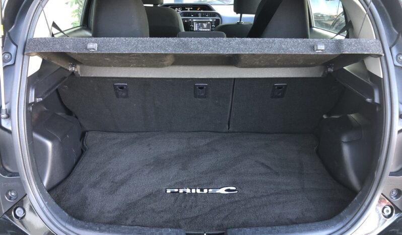 2015 Toyota Prius C Two full