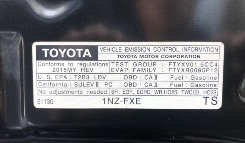 2015 Toyota Prius C Two full