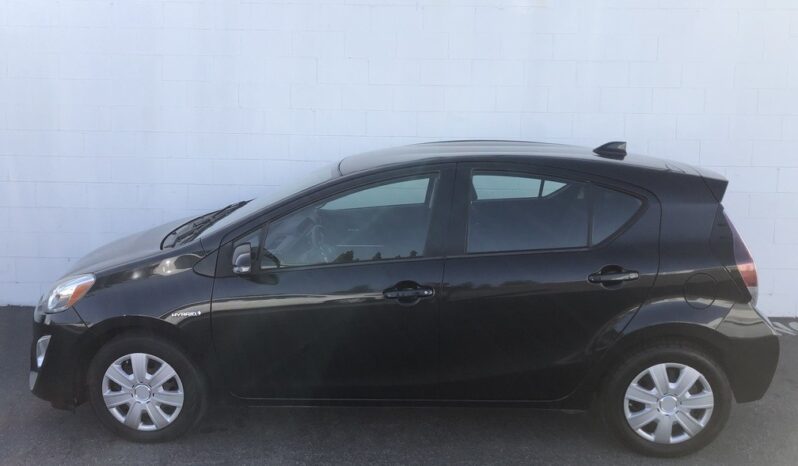 2015 Toyota Prius C Two full